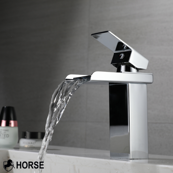 Grifo Monomando Alto para Lavatorio de Baño HORSE